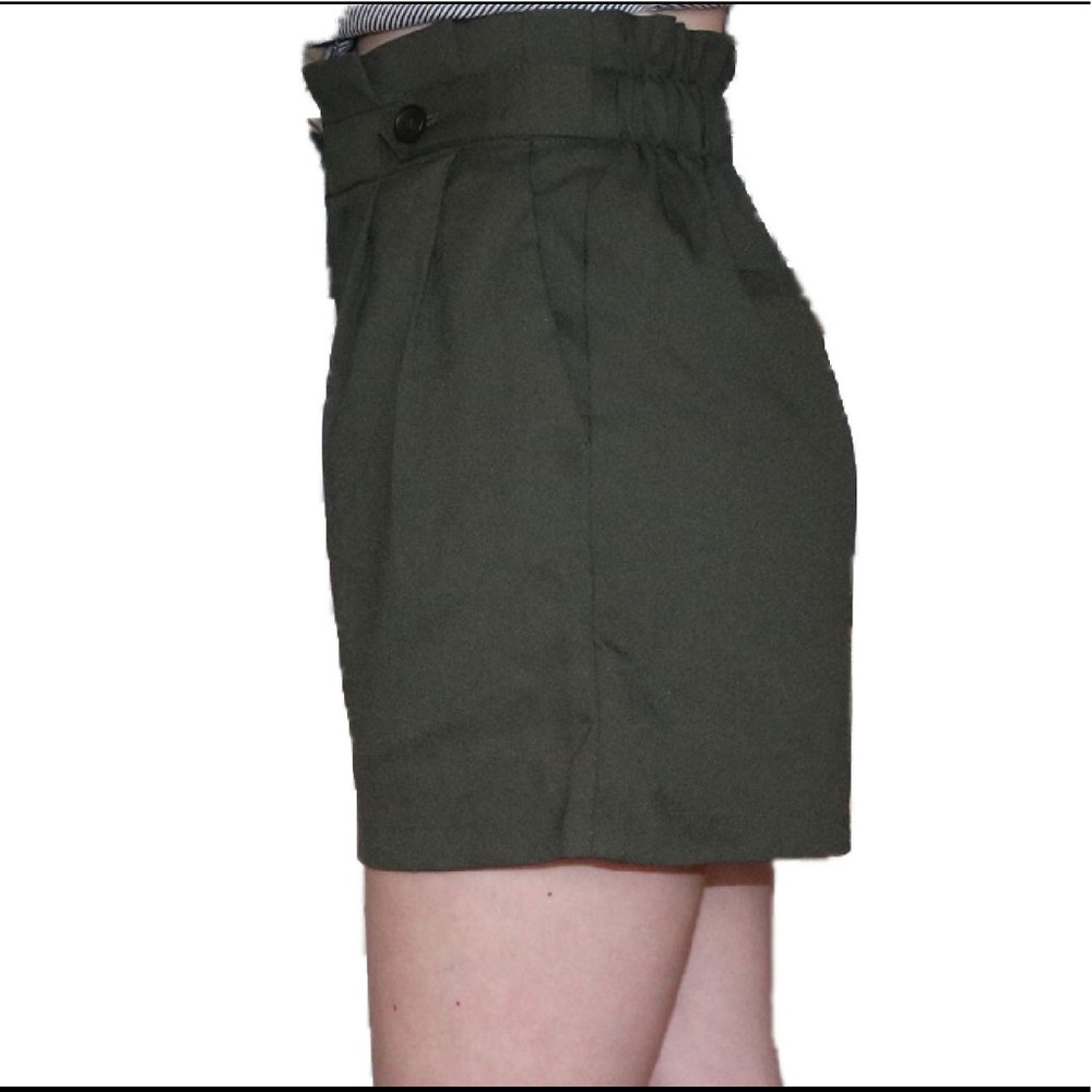 Banana Republic Pleated Trouser Shorts